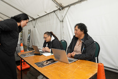 Photo from the TWoA Whirikoka 2024 Graduation (Gisborne), held at the War Memorial Theatre, Gisborne, East Coast, New Zealand on Wednesday, 16 April, 2025. Photo by Alick Saunders for KeyImagery Photography. Copyright: © 2025 Te Wānanga o Aotearoa.