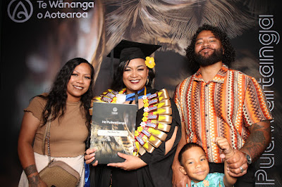 Booth photo from Ceremony 3 of the TWoA Tāmaki Makaurau 2025 Graduations (March 2025) held at the Mangere Arts Centre in Auckland, New Zealand on Wednesday, 12 March, 2025. Photo: InstaBooth by KeyImagery Photography. Copyright: © 2025 Te Wānanga o Aotearoa.