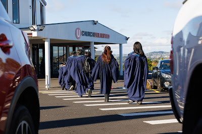 Photo from Ceremony 4 of the TWoA Tāmaki Makaurau 2025 Graduations (May 2025) held at the Mangere Arts Centre in Auckland, New Zealand on Tuesday, 27 May, 2025. Photo by Mike Walen / KeyImagery Photography. Copyright: © 2025 Te Wānanga o Aotearoa.
