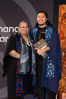 Photo from Ceremony 7 of the TWoA Tāmaki Makaurau 2025 Graduations (May 2025) held at the Mangere Arts Centre in Auckland, New Zealand on Wednesday, 28 May, 2025. Photo by Mike Walen / KeyImagery Photography. Copyright: © 2025 Te Wānanga o Aotearoa.