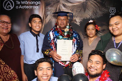Booth photo from Ceremony 2 of the TWoA Tāmaki Makaurau 2025 Graduations (March 2025) held at the Mangere Arts Centre in Auckland, New Zealand on Wednesday, 12 March, 2025. Photo: InstaBooth by KeyImagery Photography. Copyright: © 2025 Te Wānanga o Aotearoa.