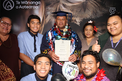 Booth photo from Ceremony 2 of the TWoA Tāmaki Makaurau 2025 Graduations (March 2025) held at the Mangere Arts Centre in Auckland, New Zealand on Wednesday, 12 March, 2025. Photo: InstaBooth by KeyImagery Photography. Copyright: © 2025 Te Wānanga o Aotearoa.