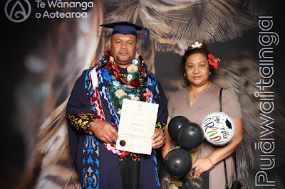 Booth photo from Ceremony 2 of the TWoA Tāmaki Makaurau 2025 Graduations (March 2025) held at the Mangere Arts Centre in Auckland, New Zealand on Wednesday, 12 March, 2025. Photo: InstaBooth by KeyImagery Photography. Copyright: © 2025 Te Wānanga o Aotearoa.