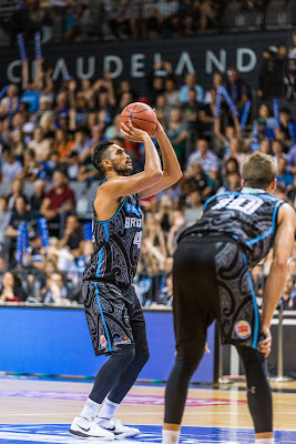 Breakers vs Hawks basketball game held at Claudelands Arena, Hamilton, New Zealand. Taken: Friday, 21 December 2018. By: Mike Walen / KeyImagery Photography. Copyright: © H3 Group.