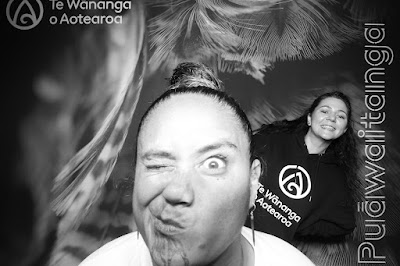 Booth photo from Ceremony 1 of the TWoA Tāmaki Makaurau 2025 Graduations (March 2025) held at the Mangere Arts Centre in Auckland, New Zealand on Wednesday, 12 March, 2025. Photo: InstaBooth by KeyImagery Photography. Copyright: © 2025 Te Wānanga o Aotearoa.