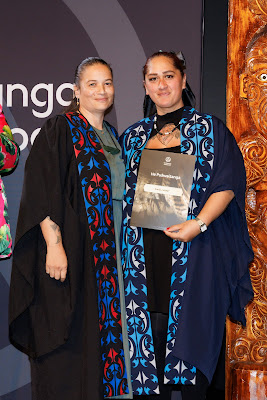 Photo from Ceremony 1 of the TWoA Tāmaki Makaurau 2025 Graduations (May 2025) held at the Mangere Arts Centre in Auckland, New Zealand on Monday, 26 May, 2025. Photo by Mike Walen / KeyImagery Photography. Copyright: © 2025 Te Wānanga o Aotearoa.