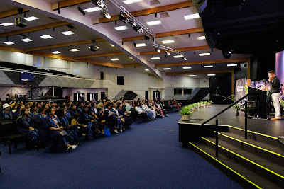 Photo from Ceremony 4 of the TWoA Tāmaki Makaurau 2025 Graduations (May 2025) held at the Mangere Arts Centre in Auckland, New Zealand on Tuesday, 27 May, 2025. Photo by Mike Walen / KeyImagery Photography. Copyright: © 2025 Te Wānanga o Aotearoa.