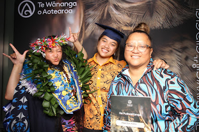 Booth photo from Ceremony 2 of the TWoA Tāmaki Makaurau 2025 Graduations (March 2025) held at the Mangere Arts Centre in Auckland, New Zealand on Wednesday, 12 March, 2025. Photo: InstaBooth by KeyImagery Photography. Copyright: © 2025 Te Wānanga o Aotearoa.