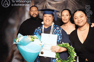 Booth photo from Ceremony 2 of the TWoA Tāmaki Makaurau 2025 Graduations (March 2025) held at the Mangere Arts Centre in Auckland, New Zealand on Wednesday, 12 March, 2025. Photo: InstaBooth by KeyImagery Photography. Copyright: © 2025 Te Wānanga o Aotearoa.
