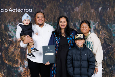Photo from the TWoA Tāmaki Makaurau 2023 Graduations (Ceremony 6 @ 8pm), held at the Due Drop Events Centre, Manukau, Auckland, New Zealand on Thursday, 8 June, 2023. Photo: Mike Walen / KeyImagery Photography. Copyright: © Te Wānanga o Aotearoa.