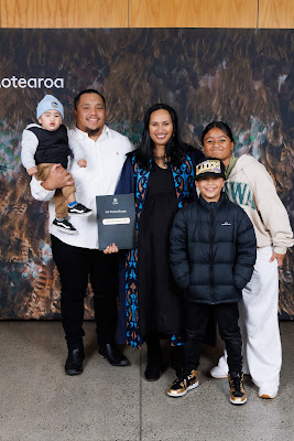 Photo from the TWoA Tāmaki Makaurau 2023 Graduations (Ceremony 6 @ 8pm), held at the Due Drop Events Centre, Manukau, Auckland, New Zealand on Thursday, 8 June, 2023. Photo: Mike Walen / KeyImagery Photography. Copyright: © Te Wānanga o Aotearoa.
