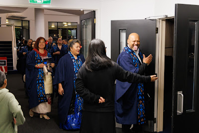 Photo from Ceremony 5 of the TWoA Tāmaki Makaurau 2025 Graduations (May 2025) held at the Mangere Arts Centre in Auckland, New Zealand on Tuesday, 27 May, 2025. Photo by Mike Walen / KeyImagery Photography. Copyright: © 2025 Te Wānanga o Aotearoa.