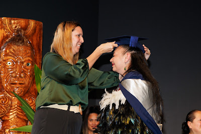 Photo from Ceremony 5 of the TWoA Tāmaki Makaurau 2025 Graduations (May 2025) held at the Mangere Arts Centre in Auckland, New Zealand on Tuesday, 27 May, 2025. Photo by Mike Walen / KeyImagery Photography. Copyright: © 2025 Te Wānanga o Aotearoa.