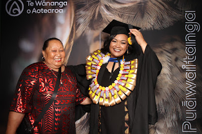 Booth photo from Ceremony 3 of the TWoA Tāmaki Makaurau 2025 Graduations (March 2025) held at the Mangere Arts Centre in Auckland, New Zealand on Wednesday, 12 March, 2025. Photo: InstaBooth by KeyImagery Photography. Copyright: © 2025 Te Wānanga o Aotearoa.