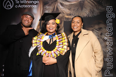 Booth photo from Ceremony 3 of the TWoA Tāmaki Makaurau 2025 Graduations (March 2025) held at the Mangere Arts Centre in Auckland, New Zealand on Wednesday, 12 March, 2025. Photo: InstaBooth by KeyImagery Photography. Copyright: © 2025 Te Wānanga o Aotearoa.