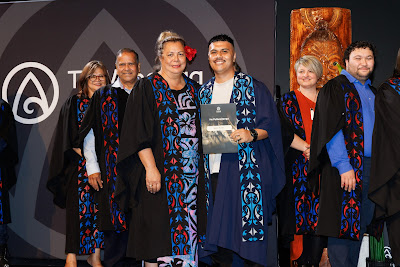 Photo from Ceremony 5 of the TWoA Tāmaki Makaurau 2025 Graduations (May 2025) held at the Mangere Arts Centre in Auckland, New Zealand on Tuesday, 27 May, 2025. Photo by Mike Walen / KeyImagery Photography. Copyright: © 2025 Te Wānanga o Aotearoa.