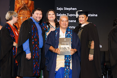 Photo from Ceremony 5 of the TWoA Tāmaki Makaurau 2025 Graduations (May 2025) held at the Mangere Arts Centre in Auckland, New Zealand on Tuesday, 27 May, 2025. Photo by Mike Walen / KeyImagery Photography. Copyright: © 2025 Te Wānanga o Aotearoa.