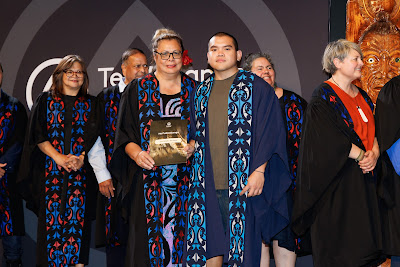 Photo from Ceremony 5 of the TWoA Tāmaki Makaurau 2025 Graduations (May 2025) held at the Mangere Arts Centre in Auckland, New Zealand on Tuesday, 27 May, 2025. Photo by Mike Walen / KeyImagery Photography. Copyright: © 2025 Te Wānanga o Aotearoa.