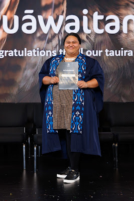 Photo from Ceremony 5 of the TWoA Tāmaki Makaurau 2025 Graduations (May 2025) held at the Mangere Arts Centre in Auckland, New Zealand on Tuesday, 27 May, 2025. Photo by Mike Walen / KeyImagery Photography. Copyright: © 2025 Te Wānanga o Aotearoa.