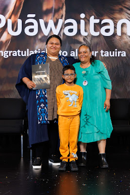 Photo from Ceremony 5 of the TWoA Tāmaki Makaurau 2025 Graduations (May 2025) held at the Mangere Arts Centre in Auckland, New Zealand on Tuesday, 27 May, 2025. Photo by Mike Walen / KeyImagery Photography. Copyright: © 2025 Te Wānanga o Aotearoa.