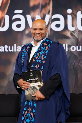 Photo from Ceremony 5 of the TWoA Tāmaki Makaurau 2025 Graduations (May 2025) held at the Mangere Arts Centre in Auckland, New Zealand on Tuesday, 27 May, 2025. Photo by Mike Walen / KeyImagery Photography. Copyright: © 2025 Te Wānanga o Aotearoa.