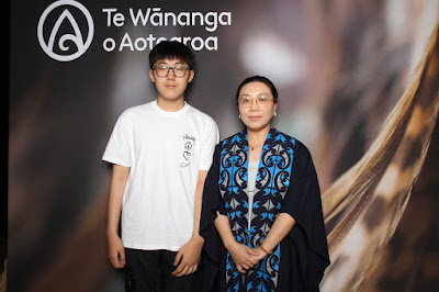 Booth photo from Ceremony 1 of the TWoA Tāmaki Makaurau 2025 Graduations (November Ceremonies) held at Church Unlimited, Glendene, Auckland, New Zealand at 12pm on Tuesday, 11 November, 2025. Photography by InstaBooth / KeyImagery Photography. Copyright: © 2025 Te Wānanga o Aotearoa.