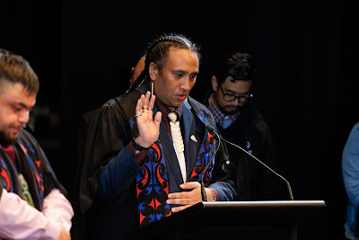 Photo from the TWoA Tāmaki Makaurau 2023 Graduations (Ceremony 6 @ 8pm), held at the Due Drop Events Centre, Manukau, Auckland, New Zealand on Thursday, 8 June, 2023. Photo: Mike Walen / KeyImagery Photography. Copyright: © Te Wānanga o Aotearoa.