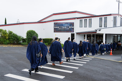 Photo from Ceremony 6 of the TWoA Tāmaki Makaurau 2025 Graduations (May 2025) held at the Mangere Arts Centre in Auckland, New Zealand on Wednesday, 28 May, 2025. Photo by Mike Walen / KeyImagery Photography. Copyright: © 2025 Te Wānanga o Aotearoa.