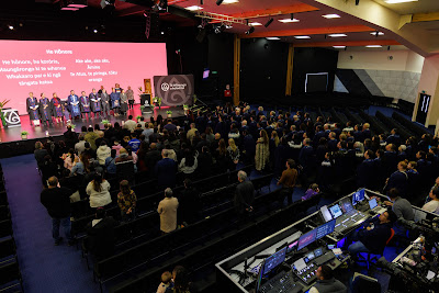 Photo from Ceremony 6 of the TWoA Tāmaki Makaurau 2025 Graduations (May 2025) held at the Mangere Arts Centre in Auckland, New Zealand on Wednesday, 28 May, 2025. Photo by Mike Walen / KeyImagery Photography. Copyright: © 2025 Te Wānanga o Aotearoa.