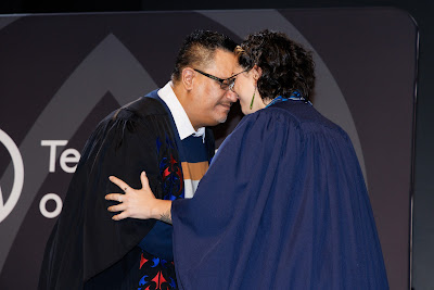 Photo from Ceremony 6 of the TWoA Tāmaki Makaurau 2025 Graduations (May 2025) held at the Mangere Arts Centre in Auckland, New Zealand on Wednesday, 28 May, 2025. Photo by Mike Walen / KeyImagery Photography. Copyright: © 2025 Te Wānanga o Aotearoa.