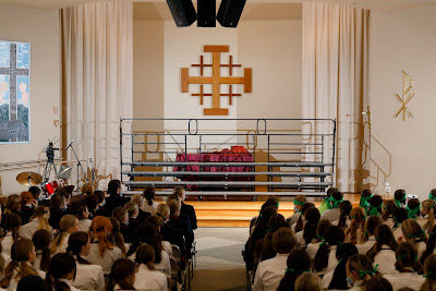 Photo from Waikato Diocesan House Singing 2022, held at Waikato Diocesan, Hamilton, New Zealand on Friday, 2 July, 2022. Photo: Mike Walen / KeyImagery Photography. Copyright: © Waikato Diocesan School for Girls.